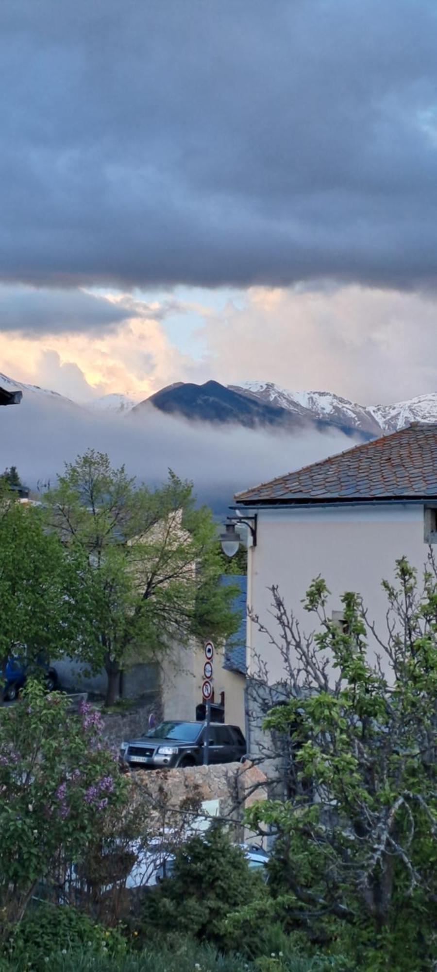 Le Grenier Des Moineaux Font-Romeu-Odeillo-Via Exterior foto